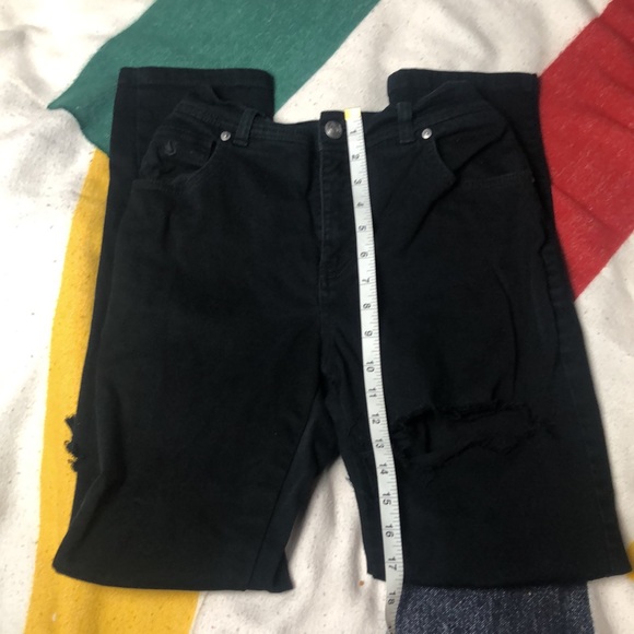 3/40$ Gloria Vanderbilt | Black Distressed Ripped Jeans - Picture 5 of 6